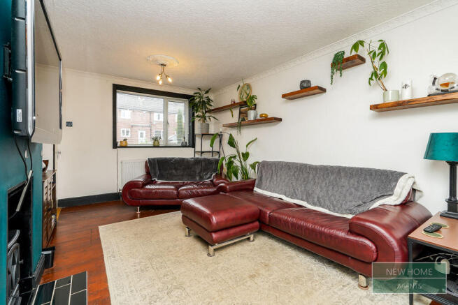 3 bed Semi-Detached for sale Image 4