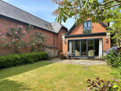 Stiles Yard, West Street, Alresford