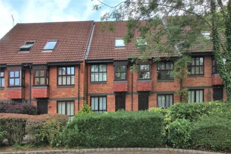 Badgers Close, Woking, Surrey, GU21