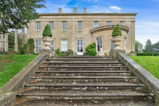 Flat 5 Whitbourne Hall - Steps to hall.jpg