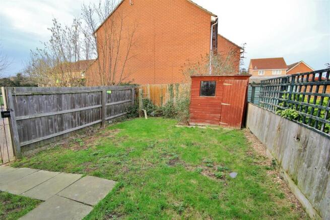 37 Tamar Close, St Ives, garden.JPG
