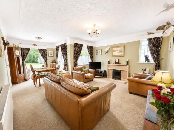Thingwall Road East, Thingwall, Wirral, CH61 photo 4