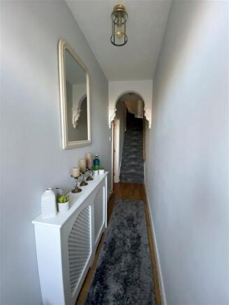Entrance Hallway: