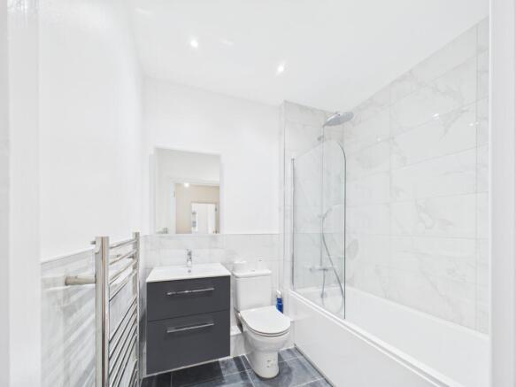 CAM03750G0-PR0089-STILL010