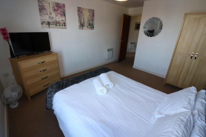 1 bed Apartment to rent Image 9