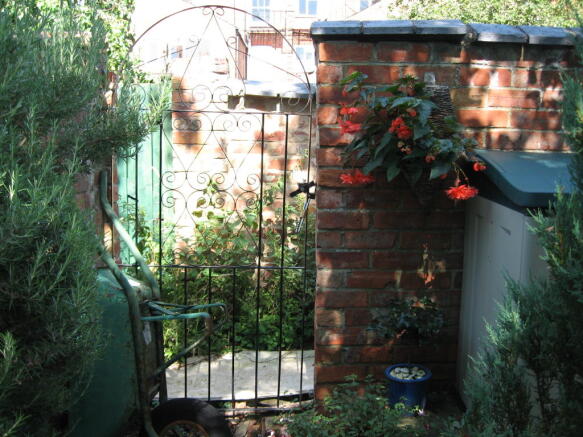 Photo 9