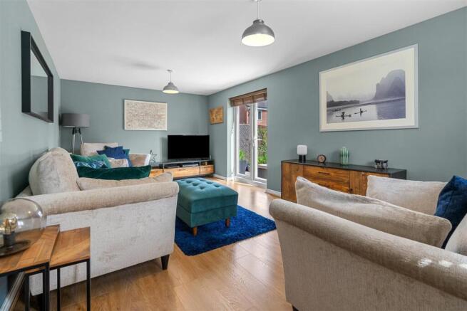Kirkbride Way, The Rings, Ingleby Barwick, – pohled 2
