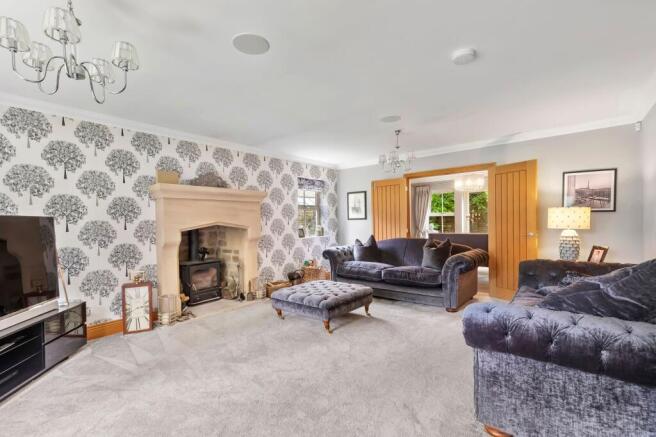 7 bed Detached for sale Image 11