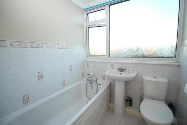Bathroom.JPG