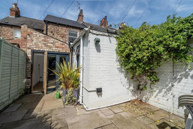 2 bed Terraced for sale Image 3