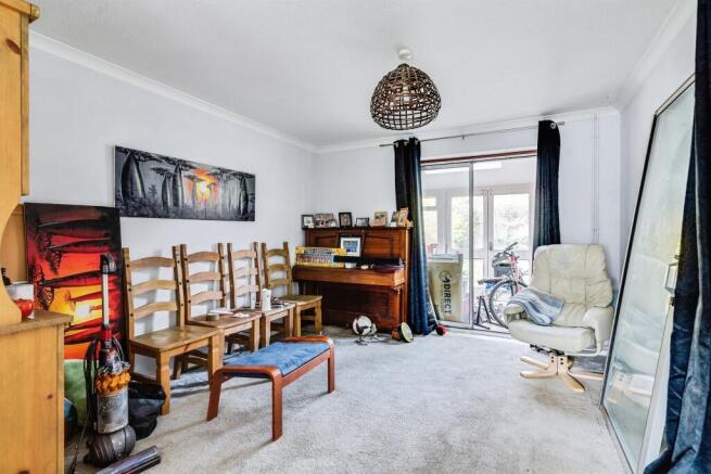 Bernard Close, Yarnton, Kidlington photo 4