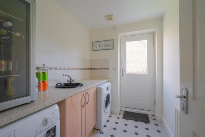 4 bed Town House for sale Image 9