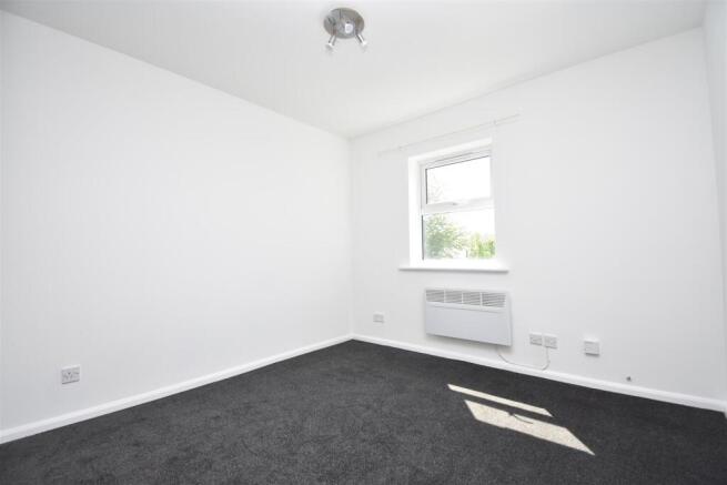 1 bed Flat to rent Image 6