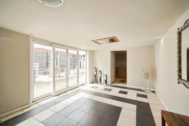 2 bed Terraced for sale Image 8