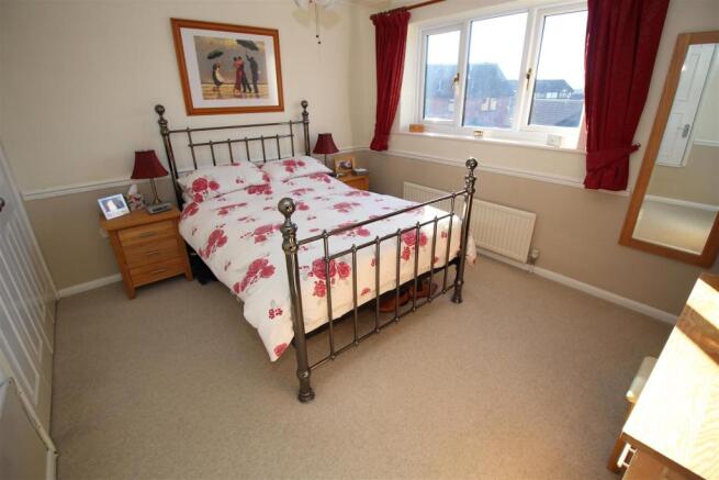 bed 1 (2).JPG