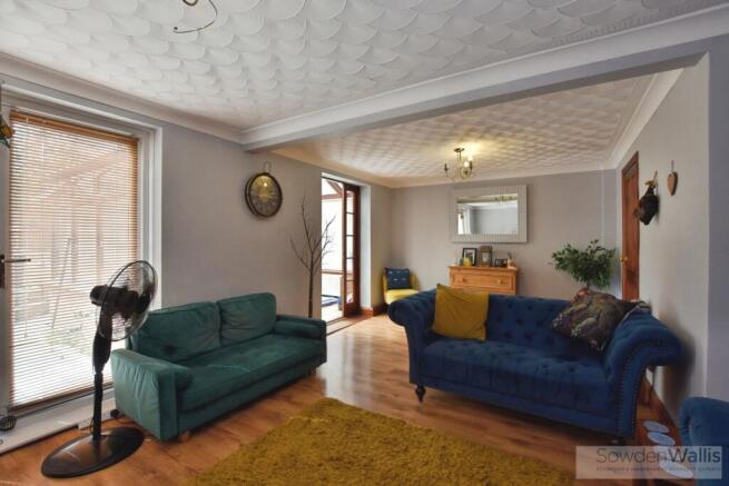 Lounge/ Diner