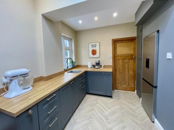 3 bed Semi-Detached for sale Image 7