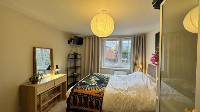 2 bed Apartment for sale Image 6