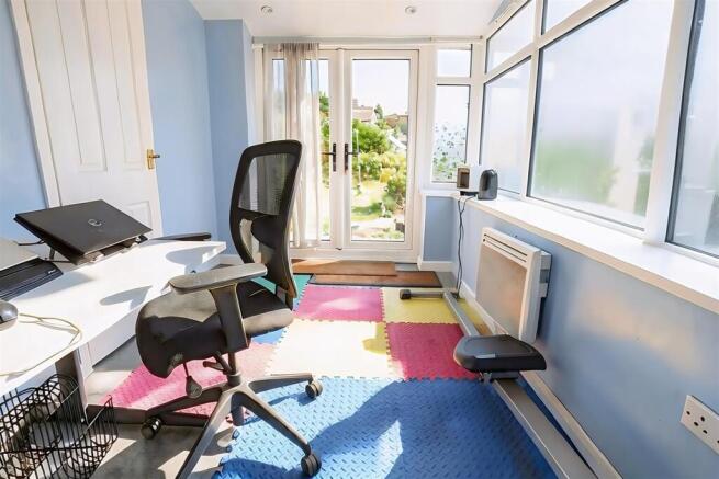 2 bed Semi-Detached for sale Image 9