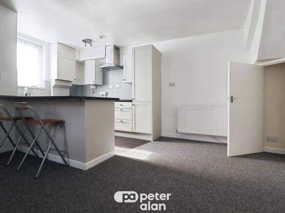 Kitchen/ Lounge