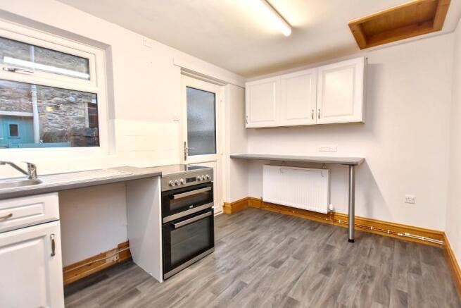 3 bed Terraced for sale Image 8
