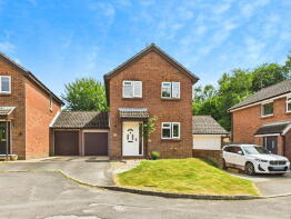 5, Mallow Close, Horsham RH12 5GA