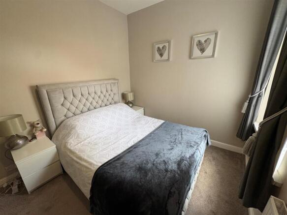 3 bed Semi-Detached for sale Image 11