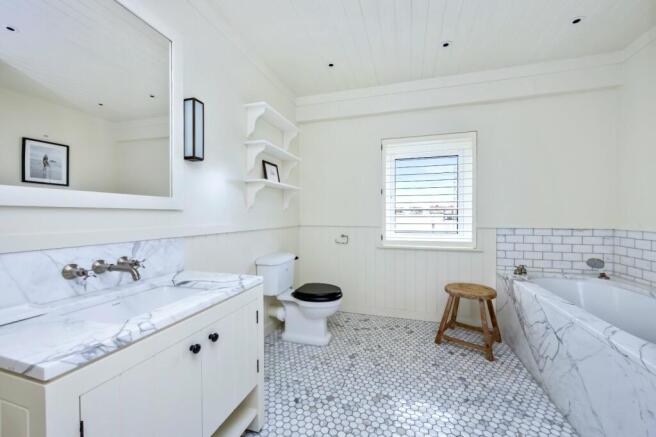 Bedroom 2 Bathroom