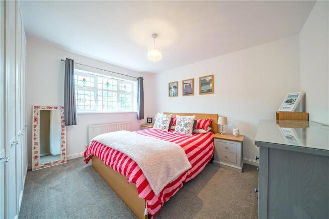 4 bed Detached for sale Image 7
