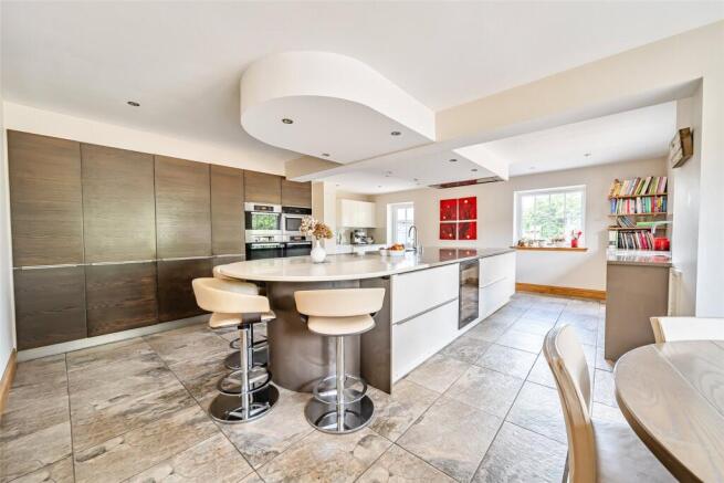 Kitchen/Breakfast Rm