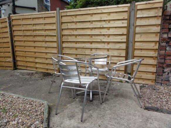 4 bed House Share to rent Image 11