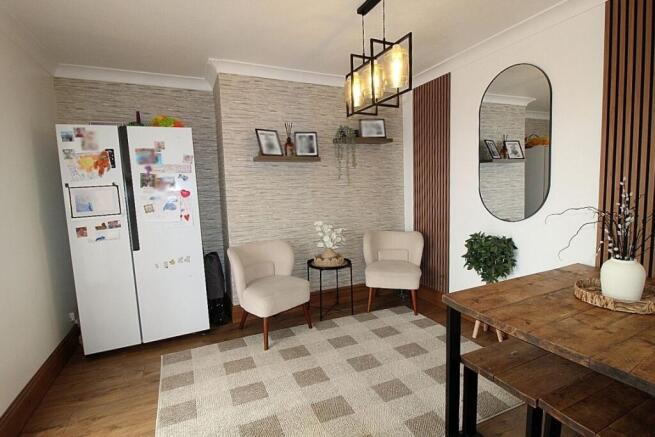 3 bed Semi-Detached for sale Image 10