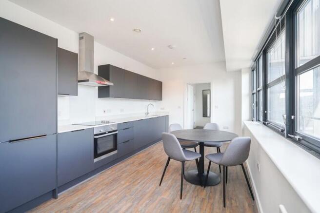 1 bed Apartment to rent Image 4