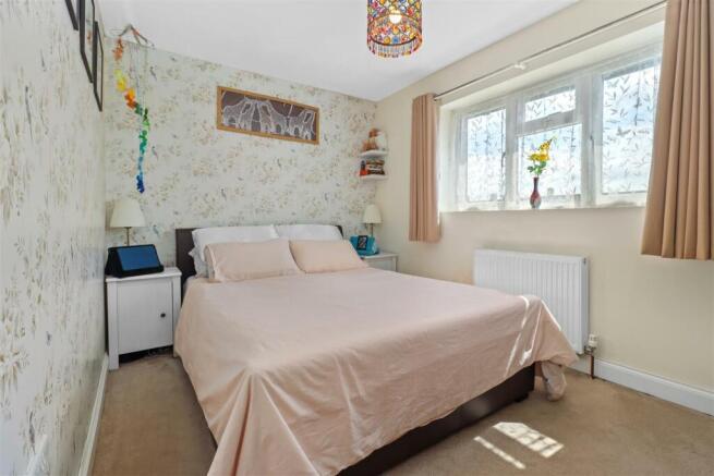 Bedroom 1.jpg