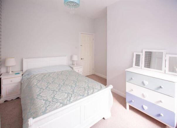 2 bed Terraced for sale Image 7