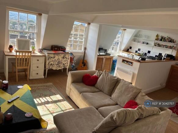 Open Plan, Bright, South Facing, Living Area