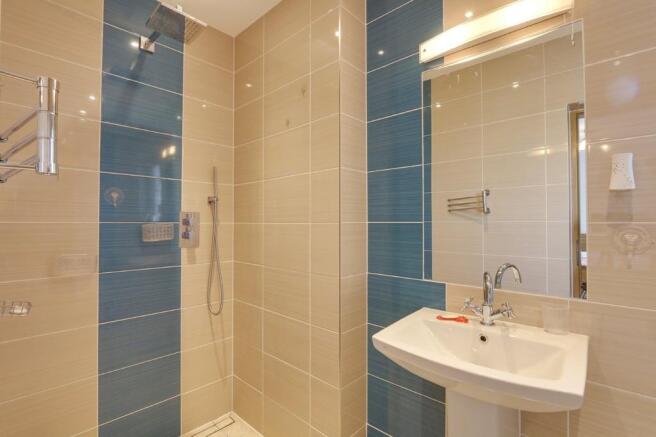 Ensuite