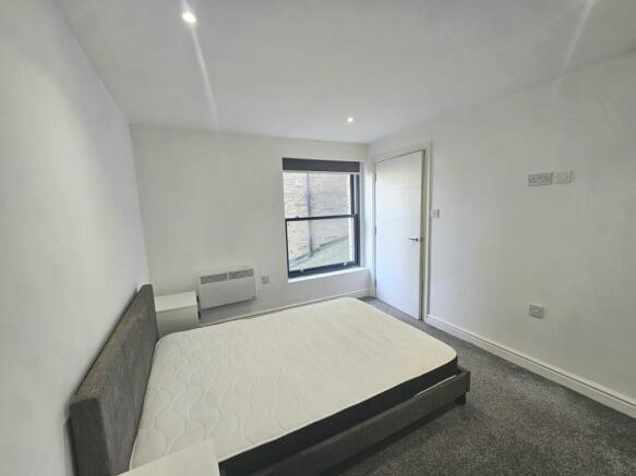 1 bed Apartment to rent Image 6