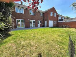 9, Wakes Close, Lutterworth LE17 5LL