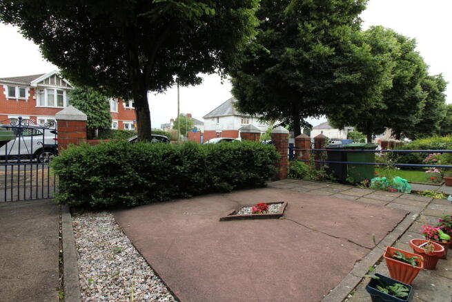 Photo 12