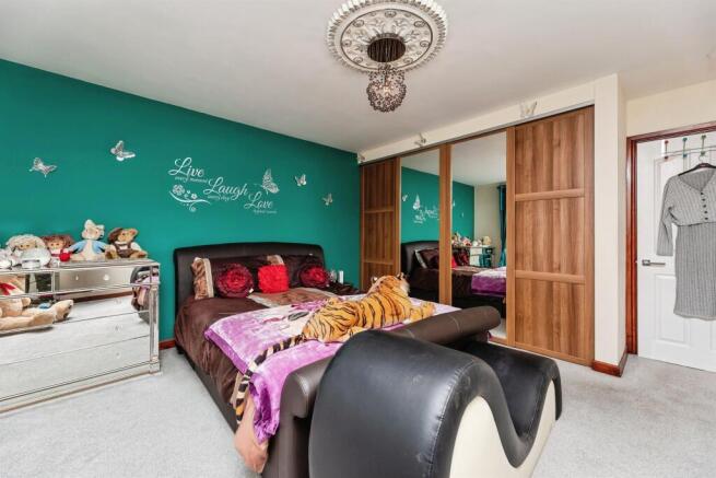 3 bed Detached Bungalow for sale Image 8