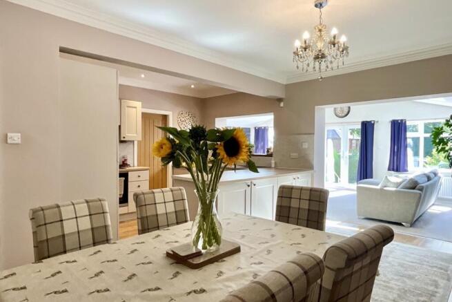 3 bed Semi-Detached for sale Image 8