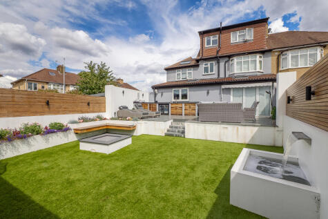 Carlingford Road, Morden, SM4