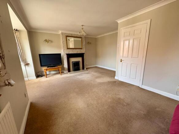 3 bed Terraced to rent Image 4