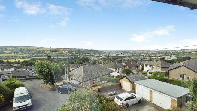 4 bed Detached for sale Image 4