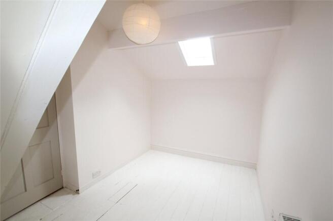 3 bed Terraced to rent Image 7