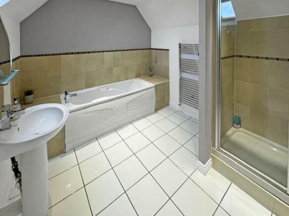 Bathroom 2nd Floor.jpg