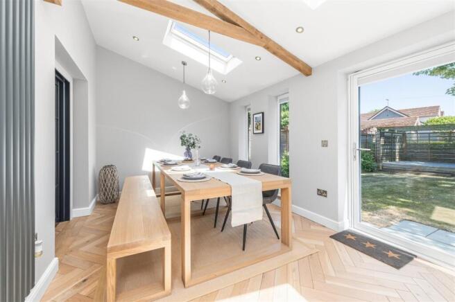 4 bed Detached for sale Image 12