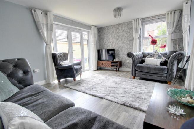 4 bed Detached for sale Image 5