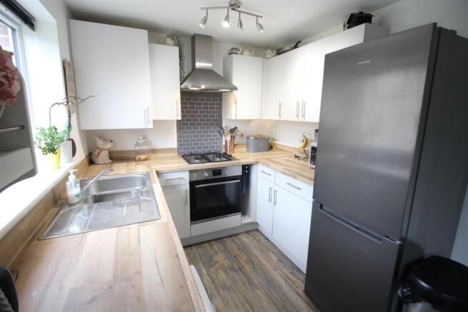 3 bed Semi-Detached for sale Image 4
